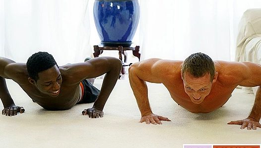 Magnum Hartmans Muscular Passion Ignites in Sweaty Push-Up Challenge
