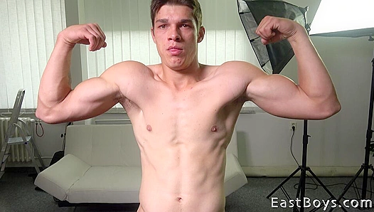 Oiled Muscle Flesh Aroused by Own Touch: Moaning Daniel Donovans Self-Sucking Temptation