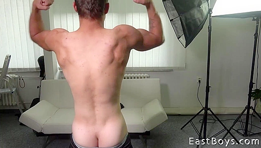 Oiled Muscle Flesh Aroused by Own Touch: Moaning Daniel Donovans Self-Sucking Temptation