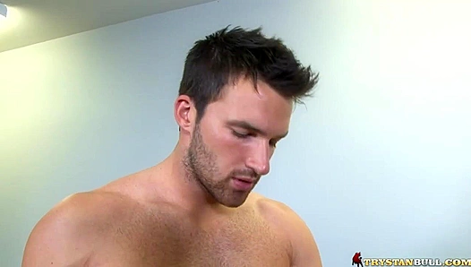 Stamina Workout Turns Steamy: Trystan Bulls Throbbing Cock Fuels Brandon Lewis Hungry