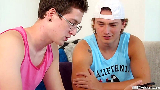 Skin-On-Skin Steam: Masyn Joes Searing Frottage Session Ignites – ManRoyal 18+