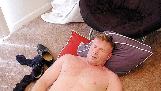 Marks Intense Seduction Fuels Fiery Hookups with Chiseled Dudes in Their Prime
