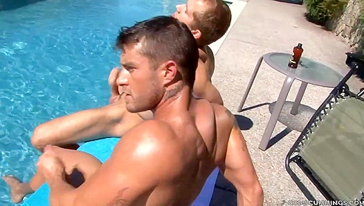 Sultry Summer Encounter: Cody Lures Brandon into Steamy Outdoor Play – GayPornHub 18+