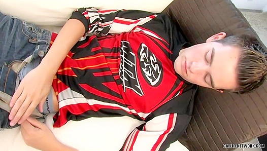 Jaydens Upside Down Orgasmic Thrill Ride: Feeling Every Inch of Himself as He Takes