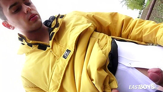 Finn Harpers Backseat Blow Stroke Session with Hung Lover – EastBoys