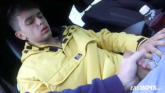 Finn Harpers Backseat Blow Stroke Session with Hung Lover – EastBoys