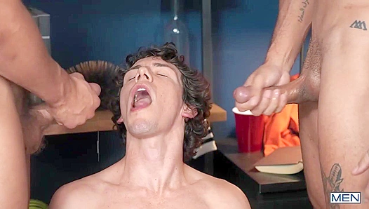 Ashton Summers Steamy Threesome: Submissive Boy Plays with Two Thick Cocks