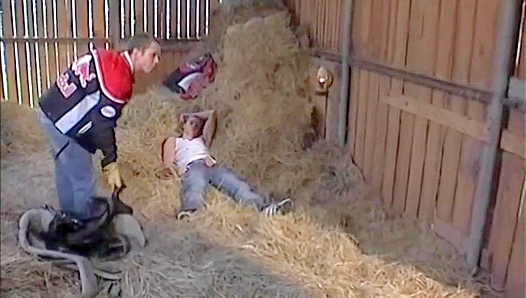 Horny Outdoor Threesome: Cameron Devours Johans Tight Hole in Broad Daylight – GayXXX