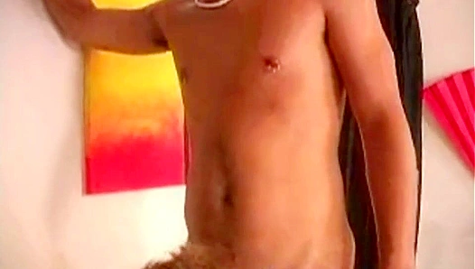 Jarrett Kikos Brawny Boners Get Played With – GayPornXL 18+