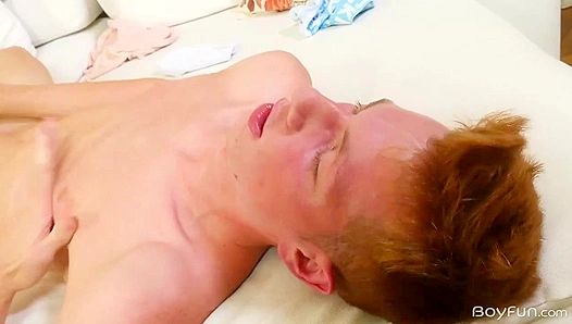 Harry Daviss Feet Tap Out Delight as He Reaches Peak Pleasure on Gay XXX