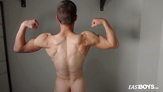 Muscular Showdown: Daniel Donovan Unleashes Raw Power – EastBoys 18+