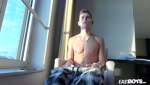 Tommy Golds Muscular Orgy: Brawny Gay Steam Play – EastBoys 18+