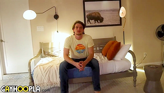 Kolbys Massive Erection Commands Attention in this Hot Scene – GayHoopla 18+