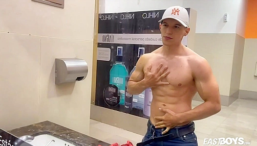 Jhon Biancos Chiseled Body Flexes Exquisitely for Your Viewing Pleasure on EastBoys