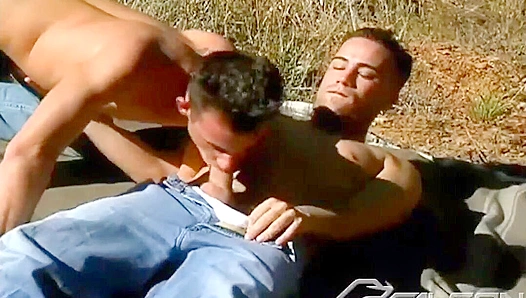 Hiking Through Lust: Ago Viara Nathan Sommers Pound Each Other in Yosemites Wild – 18+
