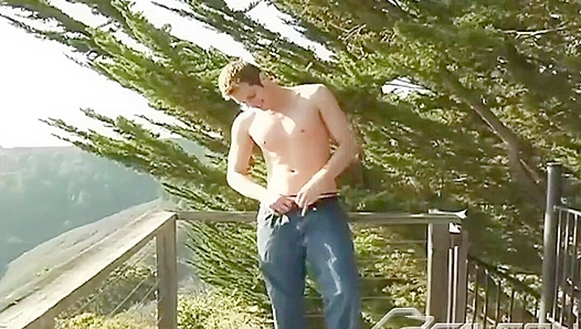 Scott Fremonts Outdoor Steam Session: Hot Threesome Action