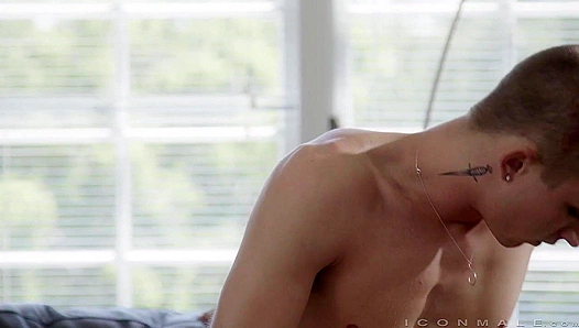 Roman Todds Sizzling Encounter Ignites a Scorching Lust – IconMale
