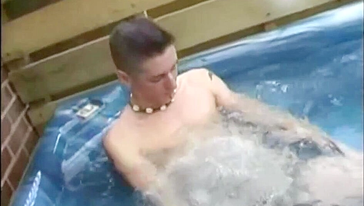 Todd Bryants Sizzling Solo Session: Exposing Himself for Thrills in the Open – 18+