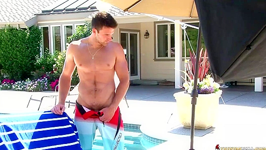 Tristans Sizzling Summer Strut: Eye-Catching Beefcake Bares All in Scorching Outdoor Tease