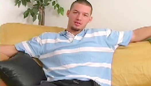 Robert Long Unleashes His Massive Dick for a Throbbing Solo Show – ExtraBigDicks