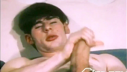 Sweaty Muscles Ripped, Bill Elds Thick Cock Leaps Free in Intense Solo Session –