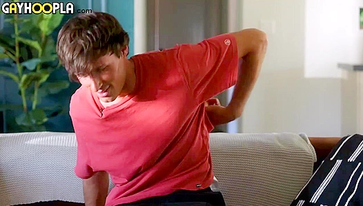 Ricks Steamy Soft Focus: Handsome Interviewee Gets Turned On – GayHoopla 18+