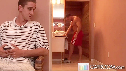 Jeremy Langes Dominant Massage: Rough Fucking in a Sweaty, Skin-on-Skin Grind – GayXXX
