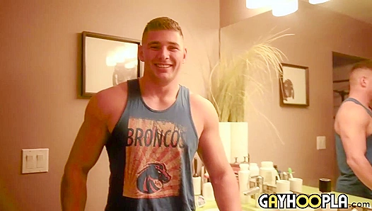 Scorching BTS Session: Jimmy Bona Max Summerfields Sizzling Gay Romance Ignites the