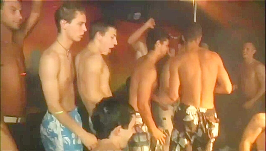 Johan Voln Surrenders to Sizzling Hot Threeway Action – GayXXX