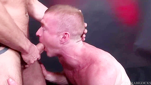 Alexander Garretts Thick Meat Fills Brody Foxs Hungry Throat – Steamy Gay Action