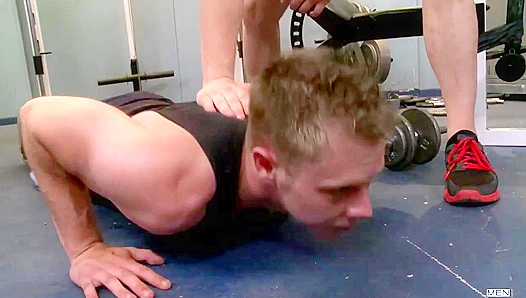 Dylan Roberts Delivers Powerful Thrusts, Crushing Steve Stiffers Hole – Straight2Gay 18+