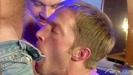 Zak Spears Steamy Orgy Adventure: Riding Thick Falcon Cocks Uncut