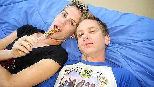 BFFs Forbidden Flame: Steamy Twink Threesome Hookup – LollipopTwinks
