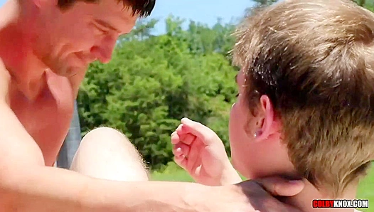 Raw Backwoods Heat: Willy T Takes Colbys Ass in a Wild Outdoor Threeway – ColbyKnox 18+