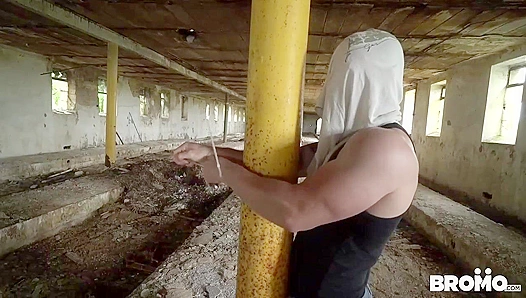 Steamy Factory Frenzy: Raw Muscles Slam Together in Lewd Backroom Banging – BromoUS