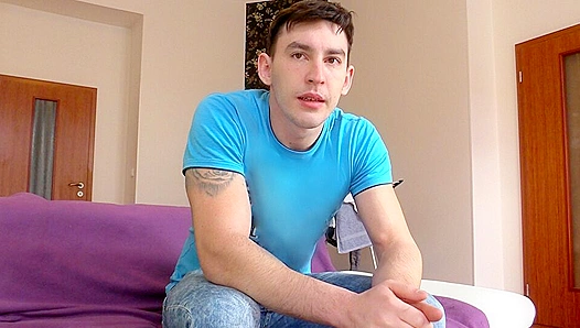 Studs Hungry Mouth Wraps Around Thick, Veiny Dick – HotGayXXX 18+