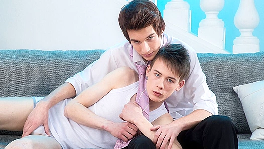 Locking Gazes, Navon Rides Victors Tight Ass for Steamy Debut – GayXXX