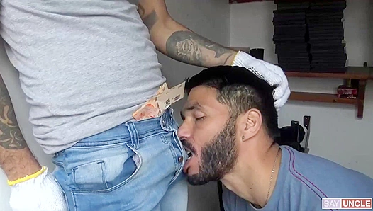 Inked Latino Hunk Enjoys Stretching His Tight Rear on Thick Latin Cock – HotPassion 18+