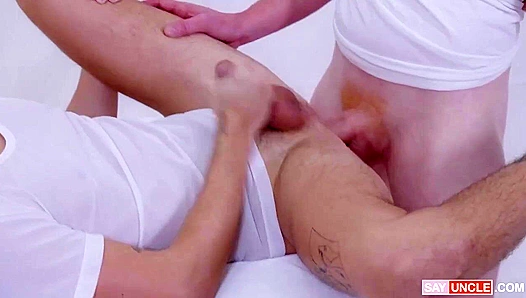 Young Gods Unite: Brodys Hung Thighs Pound Sams Tight Hole - DivineTwinks