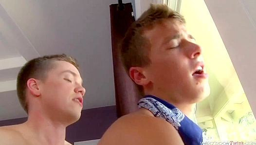 Blindfolded Desire: Ashtons Door Knocks Open to Unleash Wild, Lewd Passion with Lucas -