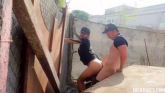 Jonas Chiwis Steamy Outdoor Blow Job Frenzy – HornyBlack 18+