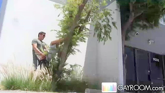 Tory Masons Raw Parking Lot Threesome: Balls Deep in Hung Men