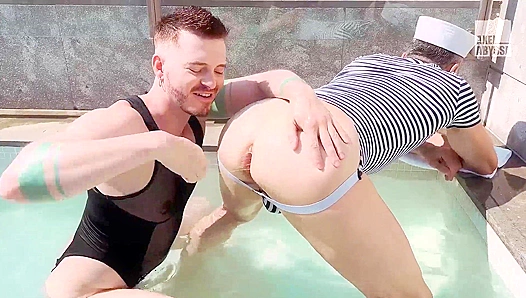 Axel Abysses Balls Deep under Blazing Sun: Max Wilde Fists Him Raw – 18+