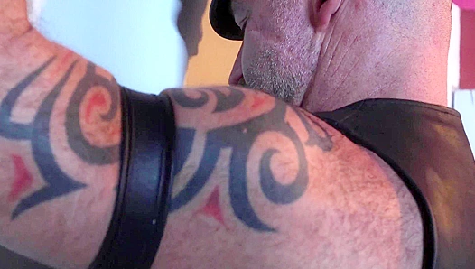 Savoring the Surge: Boys Throat Stretches Wide for a Pulsating Load – XXXGayPorn