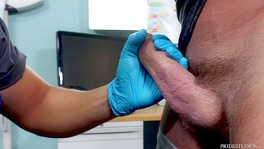 Physicians Pleasure: Doctor Swallows Patients Hot Load in Deepthroat Orgy