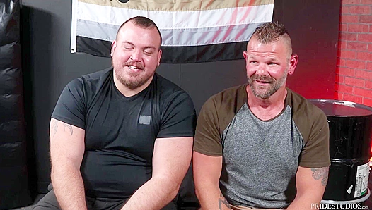 Raw Desire Unleashed: Silver-Haired Stud Devours Scotts Thick, Unprotected Cock