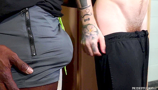 Trainer Takes Control: Aarons Thick Cock Puts Locker Room newbie through Rigorous