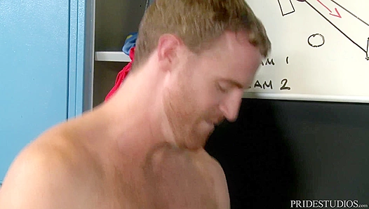 Red-Headed Bears Steamy Rear End Wraps Around Thick Uncut Studs Monster Cock for a Wild