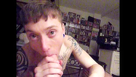 Little Piggy Spreads Wide for Daddys Steamy, Musky Cock Tease – Gay XXX