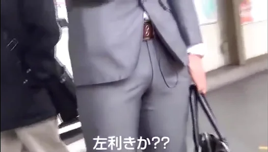 Steamy Hookup: Amateur Suited Up Gets Intensely Hands-On with Ripped Asian Hunk